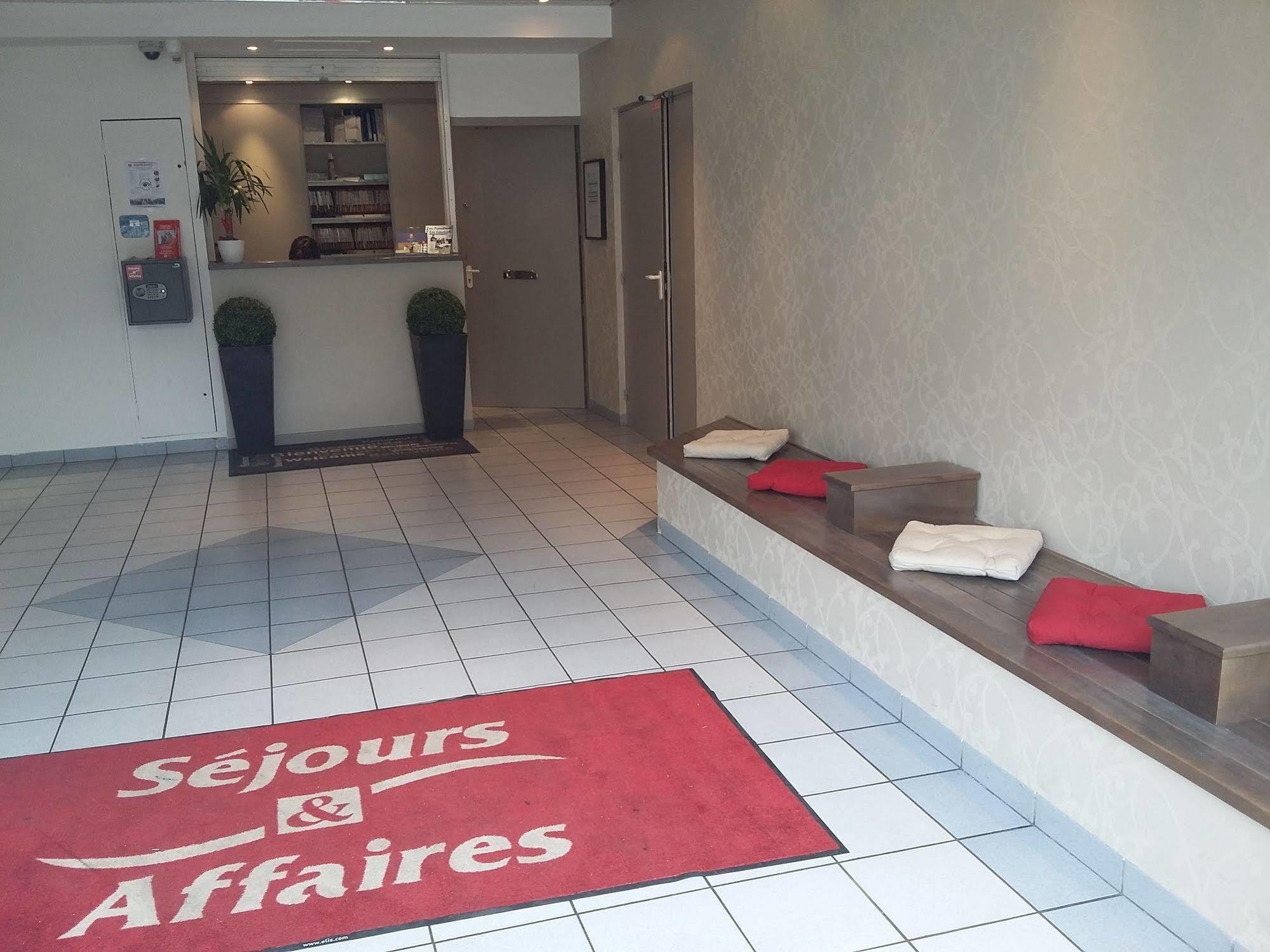 Sejours & Affaires Tours Leonard De Vinci Aparthotel Exterior foto